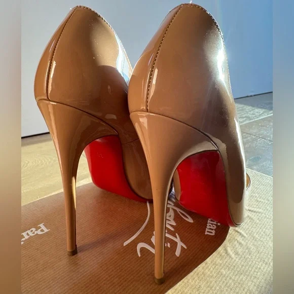Christian Louboutin So Kate Patent Nude Heels - Picture 7 of 8